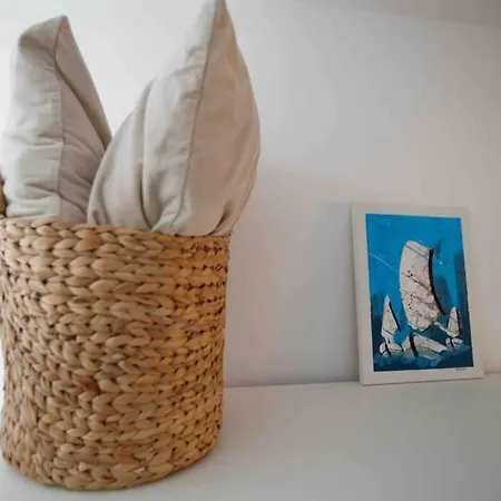 Villa Casa Ro-ma, Seaside With A Heated Pool *
